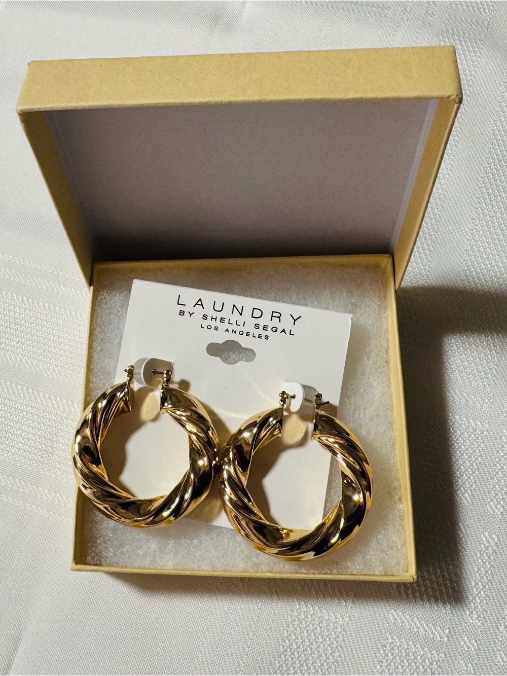 NWT Laundry By Shelli Segal Gold Twisted Hoop Earrings - Picture 3 of 5
